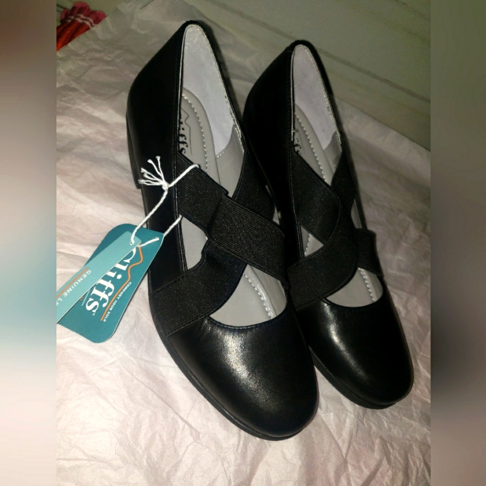 New Size 8 Cliffs White Mountain Anna Pumps Black Shoes womens - Picture 2 of 5